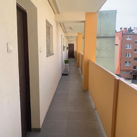 Apartament Antrakt Єленя-Ґура Екстер'єр фото